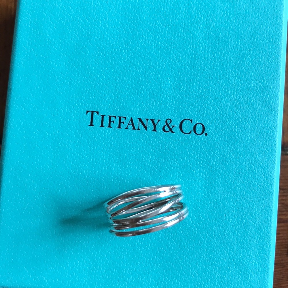 Elsa Peretti wave ring